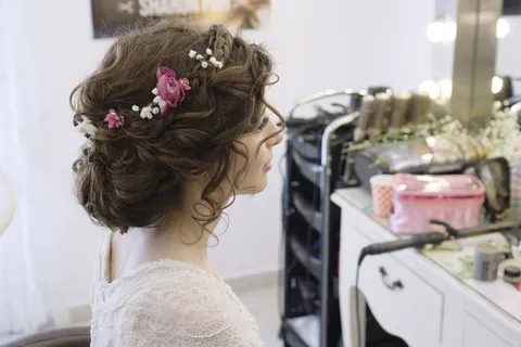 תסרוקת כלות וערב תלתלים אסוף מרושל - שרון פור