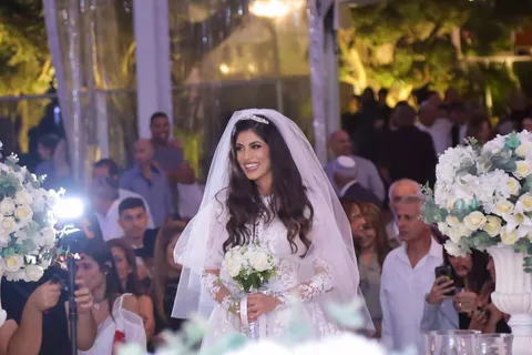 שרון פור תסרוקת שיער פזור