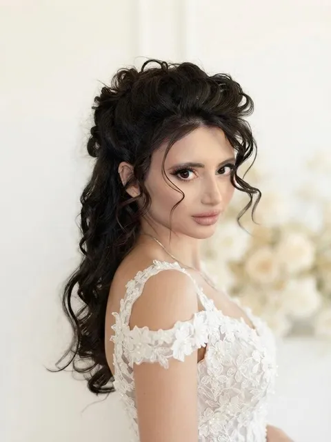 תסרוקת כלה תלתלים פזורים עם נפח - שרון פור